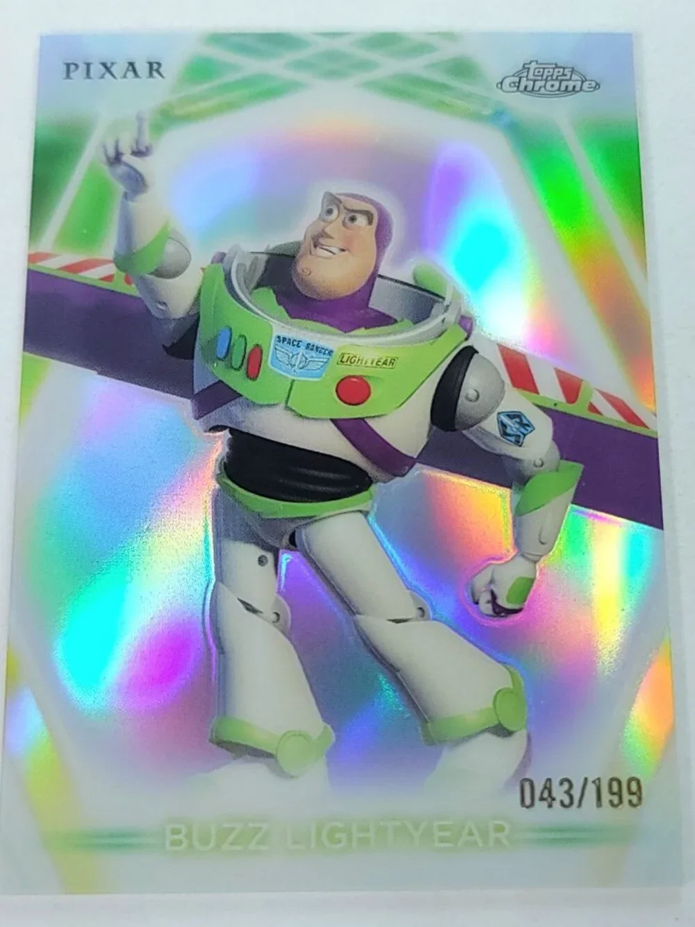 Buzz Lightyear Topps 2026 Disney Neon Holo Chrome Refractor Limited 043/199 CNE